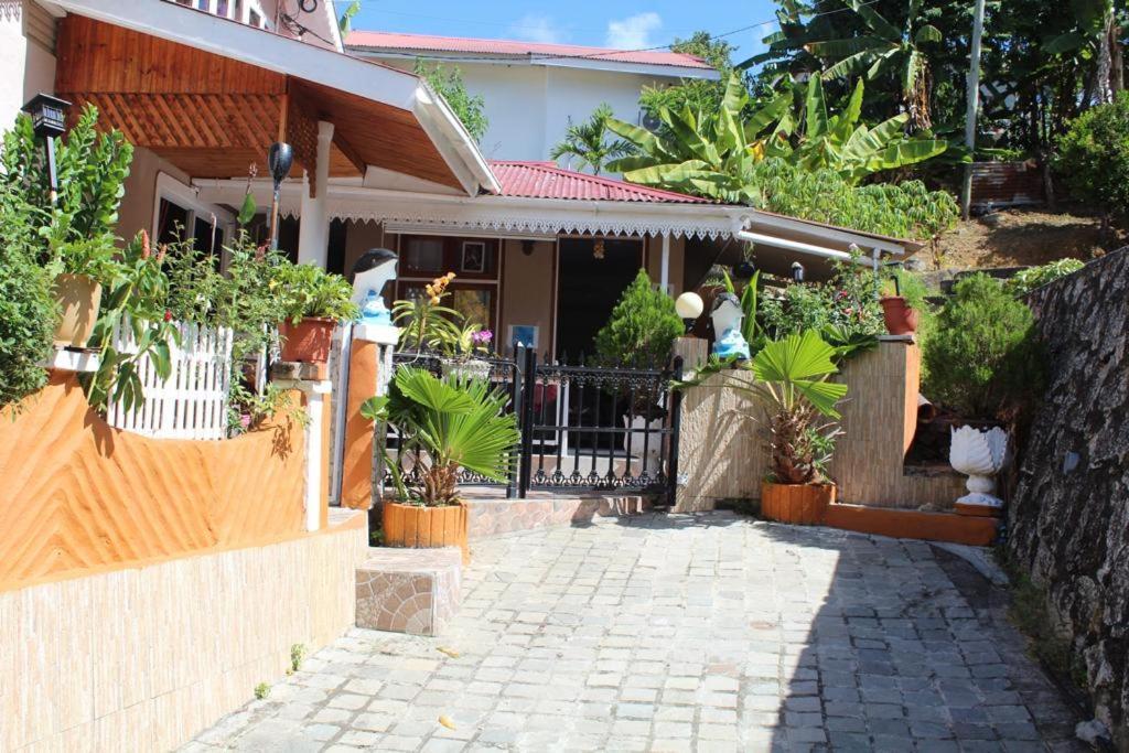 My Corner Guest House 빅토리아 외부 사진